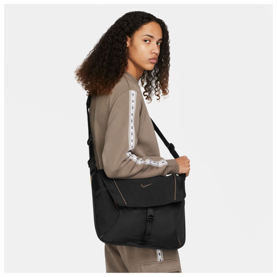 Nike Τσάντα ώμου Sportswear Essentials Nike Τσάντα ώμου Sportswear Essentials